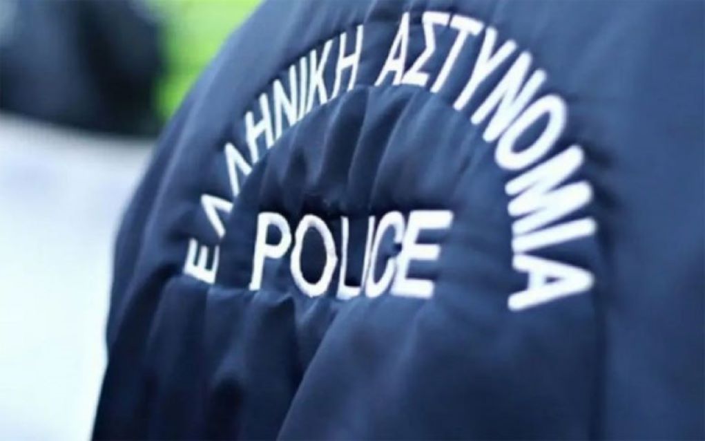 Εκτός Βουλής ο αστυνομικός που συνελήφθη για ενδοοικογενειακή βία, «καθαρός» ο φάκελός του