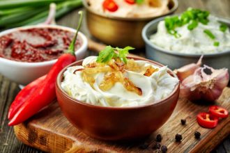 Ντιπ με Καραμελωμένα Κρεμμύδια