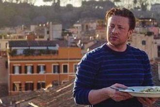 Δεν θα το πιστέψετε ποιο φαγητό καίει πάντα ο Τζέιμι Ολιβερ