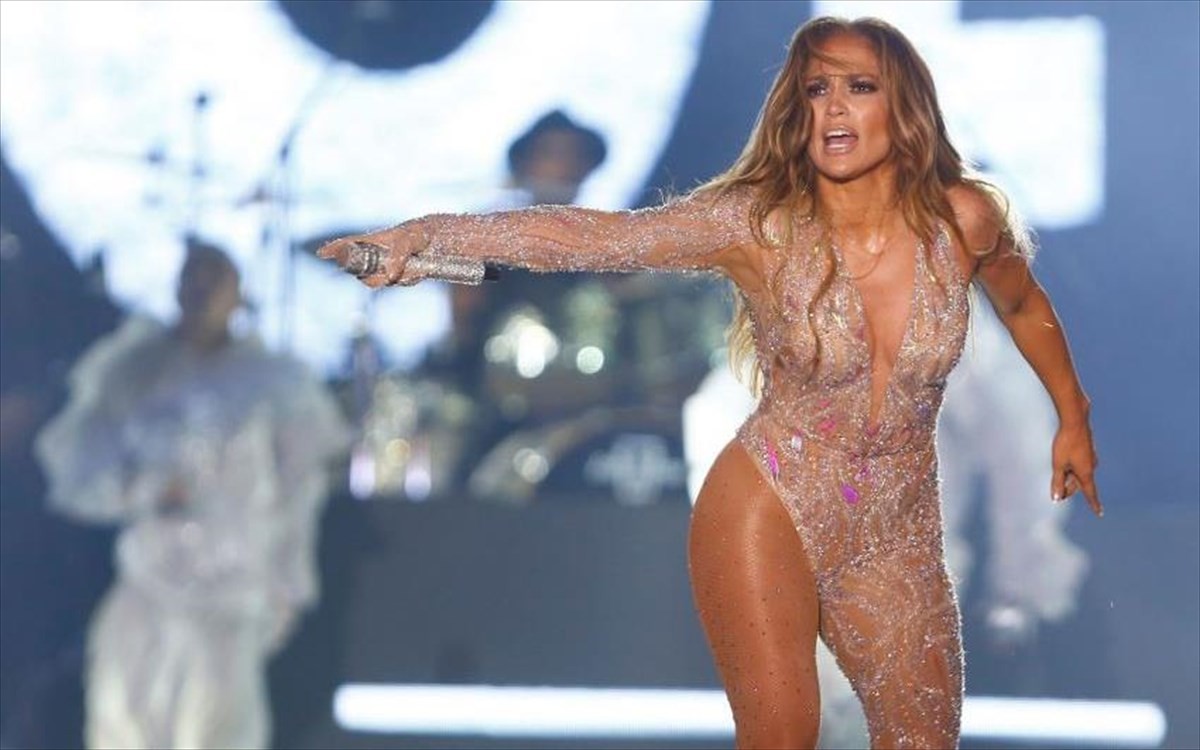 Τζένιφερ Λόπεζ: Τι τρώει η διάσημη σουπερστάρ και έχει τέτοιο κορμί στα 51 της;