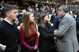 Πελετίδης - Πετρόπουλος στην εκδήλωση του Προμηθέα στη μνήμη του Ανδρέα Μελιγδή