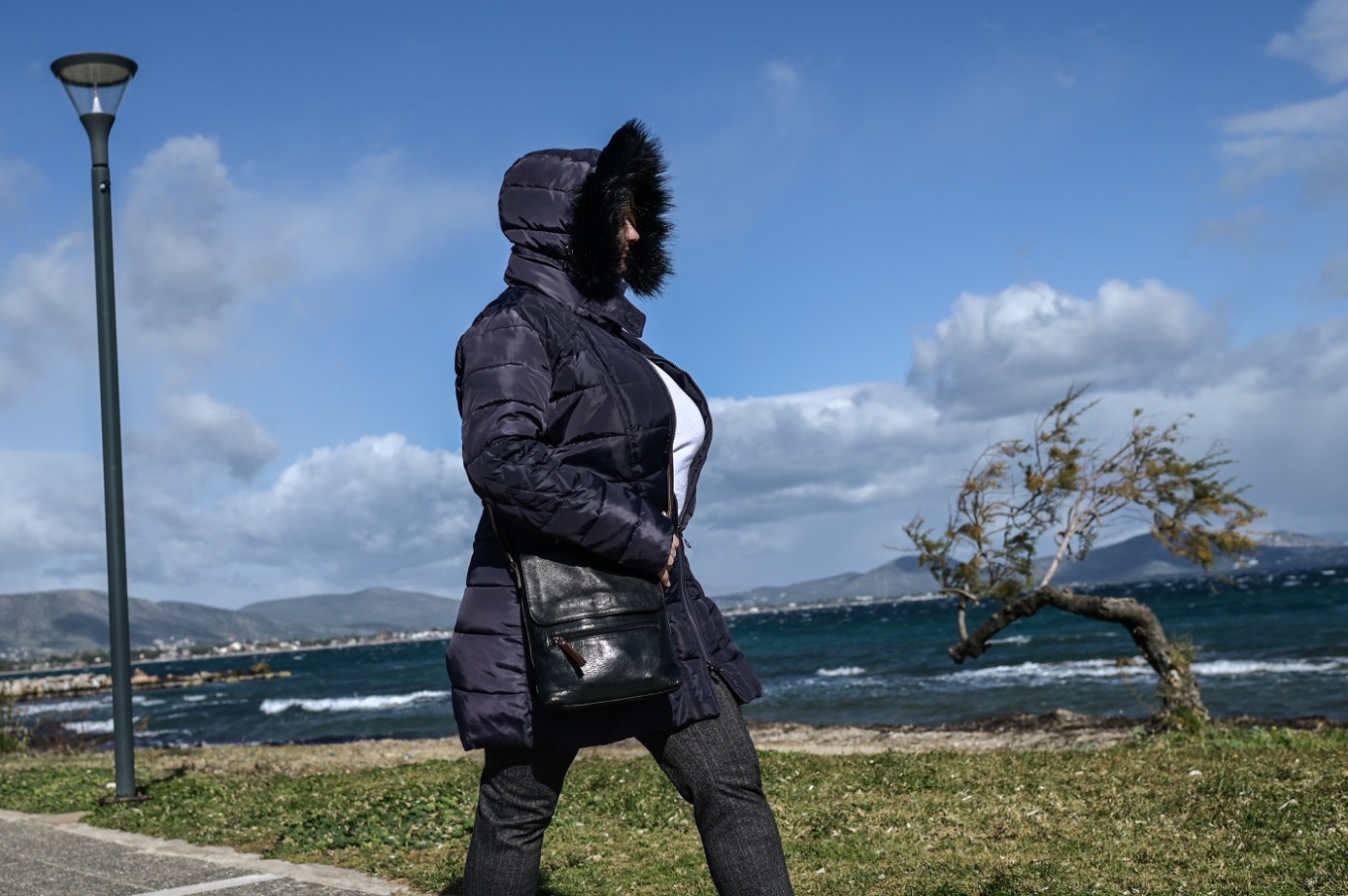 Καιρός: Ψυχρή εισβολή φέρνει τσουχτερό κρύο, καταιγίδες και χιόνια το Σαββατοκύριακο - Πτώση 10°C της θερμοκρασίας