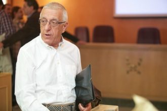 Νικήτας Κακλαμάνης: Επανένωση με οικογένεια που βοήθησε ως δήμαρχος μετά από 15 χρόνια