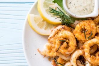 To μυστικό για τέλεια τηγανητά καλαμαράκια -Πολύ μαλακά μέσα, τραγανά απ΄ έξω