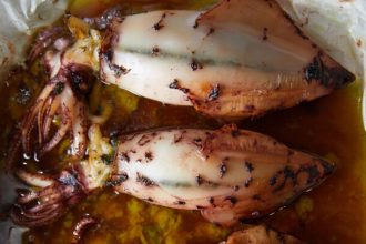 Καλαμάρια στον φούρνο αγιορείτικα