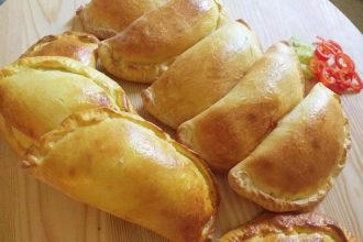 Καλτσόνε πίτσας