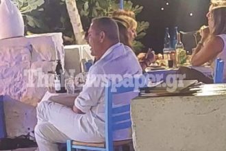 Πάνος Καμμένος: Χαλαρός και ευδιάθετος στη Σκόπελο