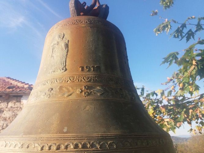 Δυτική Αχαΐα: Καμπάνα ετών 100! ΦΩΤΟ