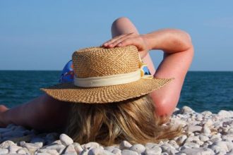 Να τι μπορείς να κάνεις αν νιώσεις ότι έχεις πάθει ηλίαση!