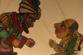 Το Θέατρο Σκιών συνεχίζει το ταξίδι του στις γειτονιές της Πάτρας