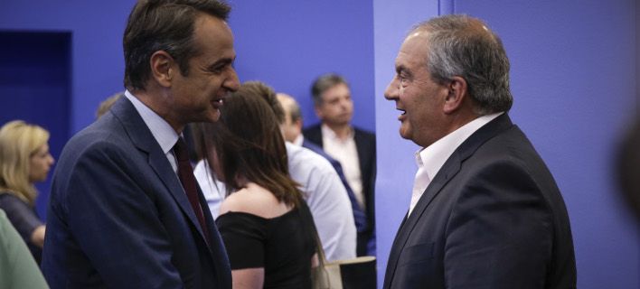 Το τηλεφώνημα Καραμανλή σε Μητσοτάκη και η συνάντηση στην ορεινή Αρκαδία!