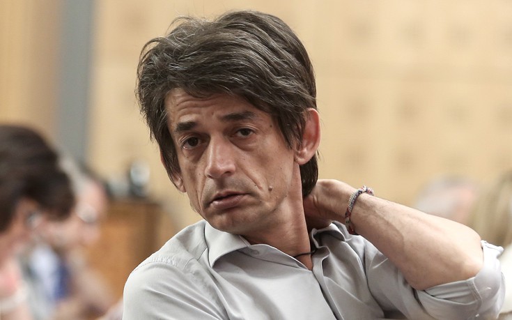 Άθλια επίθεση Καρανίκα σε δημοσιογράφους!