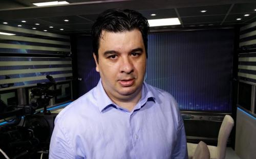 Μετα-γλώσσα και πομποί υπεραπλούστευσης στην νεοελληνική κοινωνία