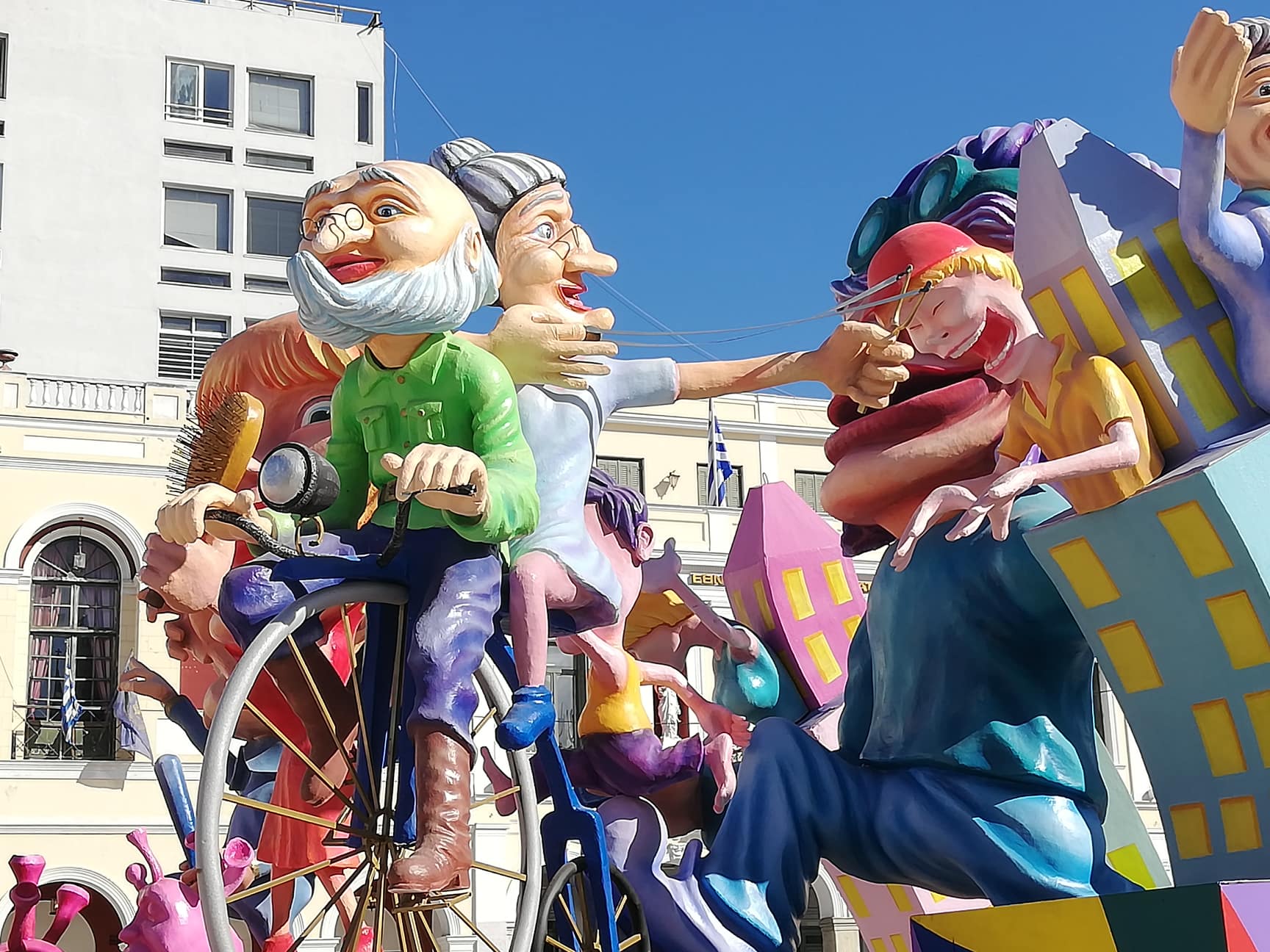 Αυτοί είναι οι 6 Πατρινοί djs που θα παίζουν την Κυριακή της Αποκριάς!