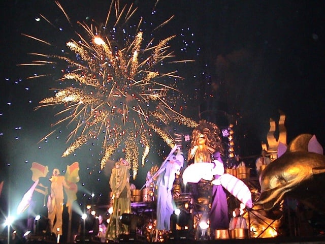 Στην τελική ευθεία το Πατρινό Καρναβάλι - Ελληνική οπερέτα, μπουρμπούλια, ζωγράφοι και παρελάσεις