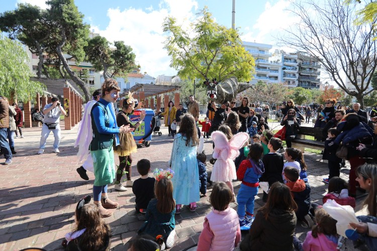 Έλαμψε το Καρναβάλι των Μικρών στα Ψηλά Αλώνια