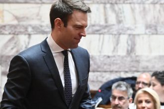 Στέφανος Κασσελάκης: Στις 15 Μαρτίου παρουσιάζεται στο στρατό