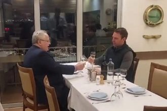 Συνάντηση Κασσελάκη-Κοτζιά στην Καστέλλα