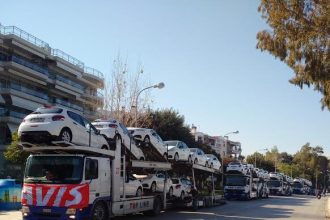 Εντυπωσιακή αυτοκινητοπομπή πέρασε από το κέντρο της Πάτρας - ΔΕΙΤΕ ΦΩΤΟΓΡΑΦΙΕΣ ΚΑΙ ΒΙΝΤΕΟ