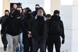 Ένοχοι οι 11 από τους 17 κατηγορούμενους για τους βιασμούς της 12χρονης στον Κολωνό