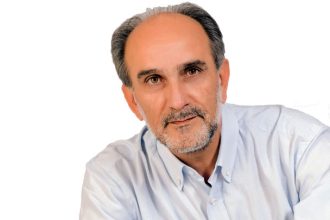 Απόστολος Κατσιφάρας: Εύχομαι από καρδιάς τα καλύτερα