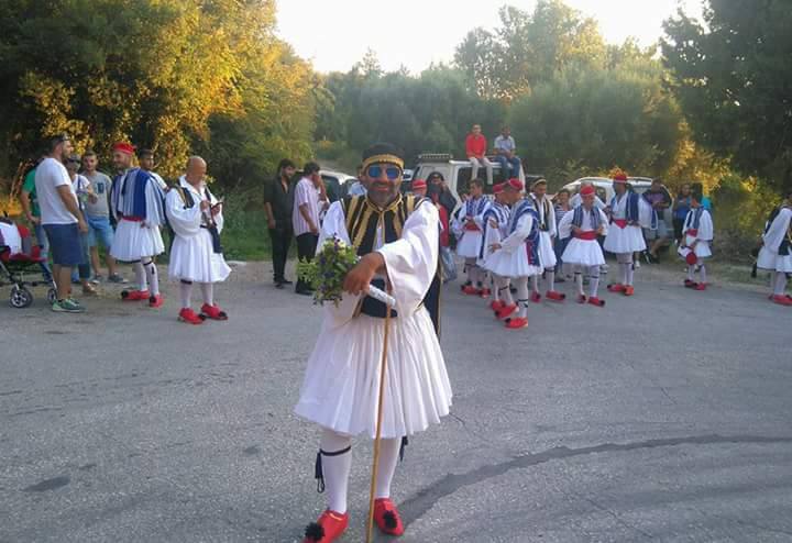Μετά τον θρησκευτικό έκαναν και τον βλάχικο γάμο τους! ΔΕΙΤΕ ΦΩΤΟΓΡΑΦΙΕΣ