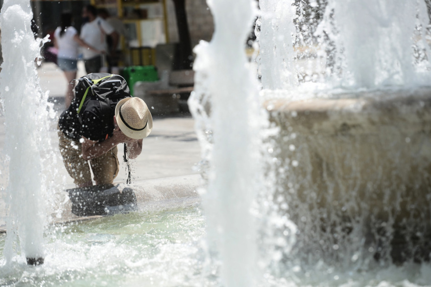 Meteo: Συναγερμός για τον καύσωνα - «Επίπεδο επικινδυνότητας 2» στην Πάτρα την Παρασκευή (Χάρτες)