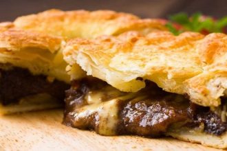 Εκπληκτική κεφαλονίτικη κρεατόπιτα