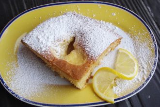 Κέικ με κρέμα λεμόνι