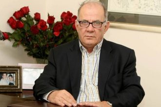 Γιώργος Κύρτσος: Αντιδράσεις στο Twitter με ανάρτηση για τον θάνατο του Κυριόπουλου – Τι του απάντησε ο γιος του