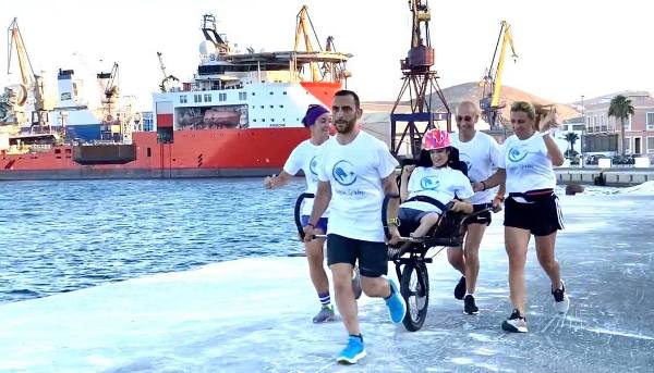 Οι Δρομείς Ελπίδας τρέχουν στην Σύρο