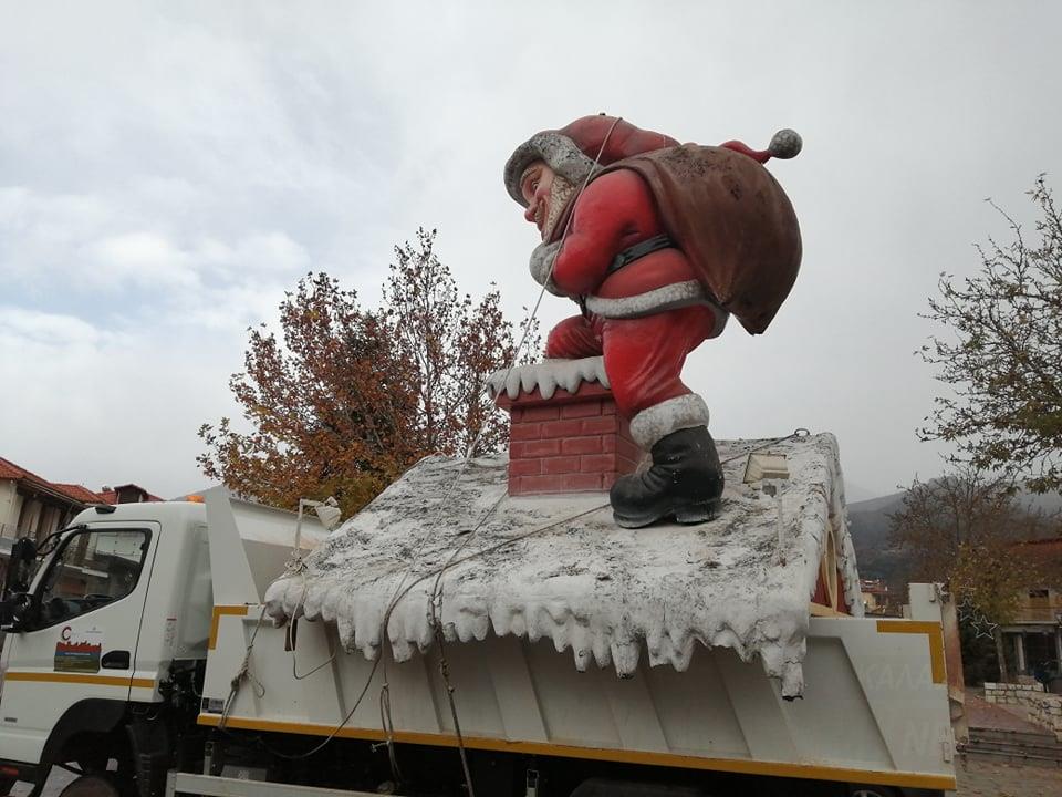 Έφτασε ο Άι Βασίλης στην Κλειτορία! ΦΩΤΟ