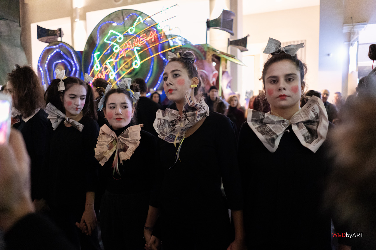 Οι σοβαροί ... κλόουν στην πλατεία Γεωργίου!