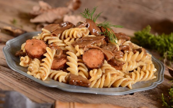 Fusilli με λουκάνικο