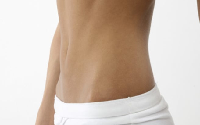 Οι τροφές που πρέπει να απαρνηθείτε αν θέλετε επίπεδη κοιλιά