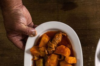 Γαρδουμπάκια (κοιλιδάκια) με κολοκυθάκια και πατάτες