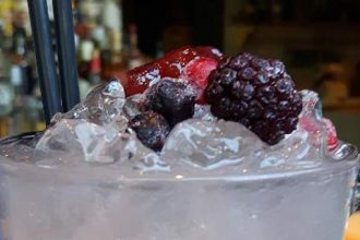 5 υπέροχα δροσιστικά κοκτέιλ, για όλα τα γούστα