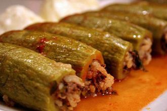 Κολοκύθια γεμιστά με κιμά και ρύζι