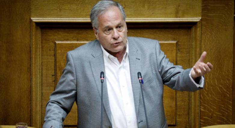 Κώστας Μάρκου: Αφήνει την Βουλή και πάει εθελοντής σε νοσοκομείο κατά του κορονοϊού