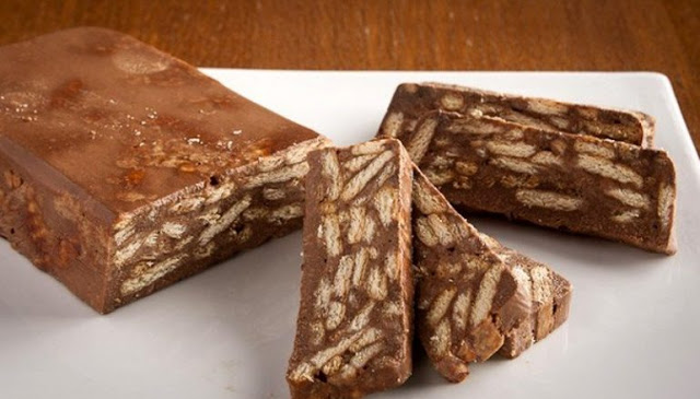 Κορμός σοκολάτας με τσουρέκι