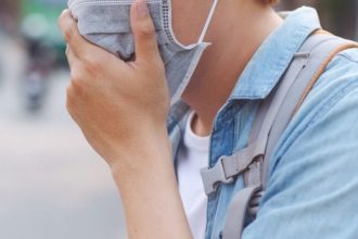 Πώς η ψυχολογία μπορεί να παίξει καθοριστικό ρόλο στην εξάπλωση του κορονοϊού