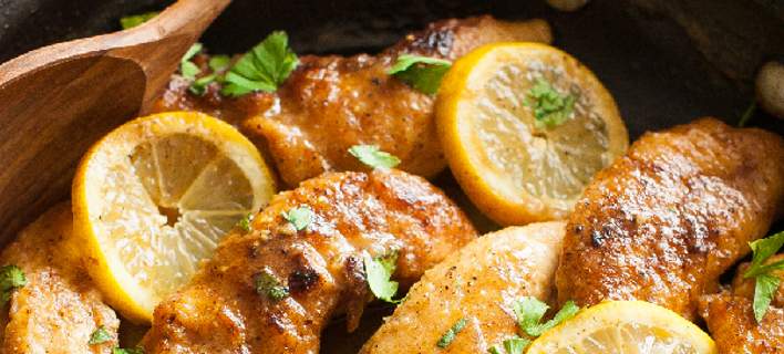 Κοτόπουλο στο τηγάνι με βούτυρο και λεμόνι