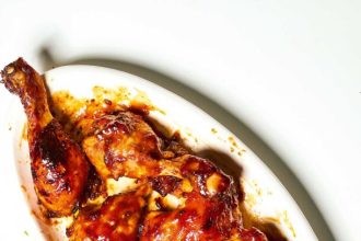 Κοτόπουλο μπάρμπεκιου, με γλυκόξινο γλάσο