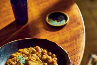 Koτόπουλο με ρεβύθια