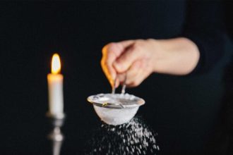 Kouglof με κάστανα και ρούμι: το αυστριακό μπριός σε μια απίθανη παραλλαγή