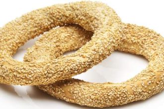 Το κουλούρι Θεσσαλονίκης του Ακη Πετρετζίκη είναι το καλύτερο - Και έχουμε τη συνταγή