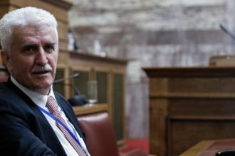 Πρόεδρος ΕΣΡ: "Αν οι τηλεθεατές θέλουν να βλέπουν σκουπίδια, δεν μπορεί να τους προστατέψει το κράτος"