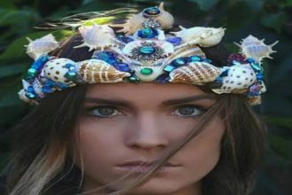 Στόλισε τα μαλλιά το καλοκαίρι με αυτά τα αξεσουάρ