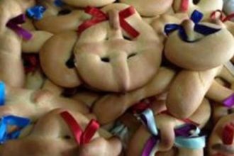 Κι όμως τα φιογκάκια στα Πασχαλινά κουλούρια είναι Πατρινή “πατέντα”! Διαβάστε στο tempo24 την ιστορία τους