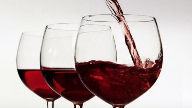 Θεραπεύστε τους μώλωπες με… κρασί